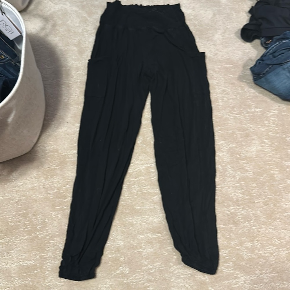 Small baggy pants with side pocket